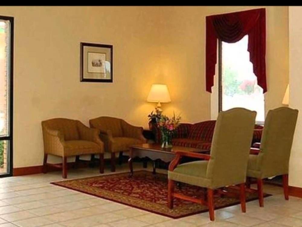 Red Roof Inn & Suites Thomasville Extérieur photo