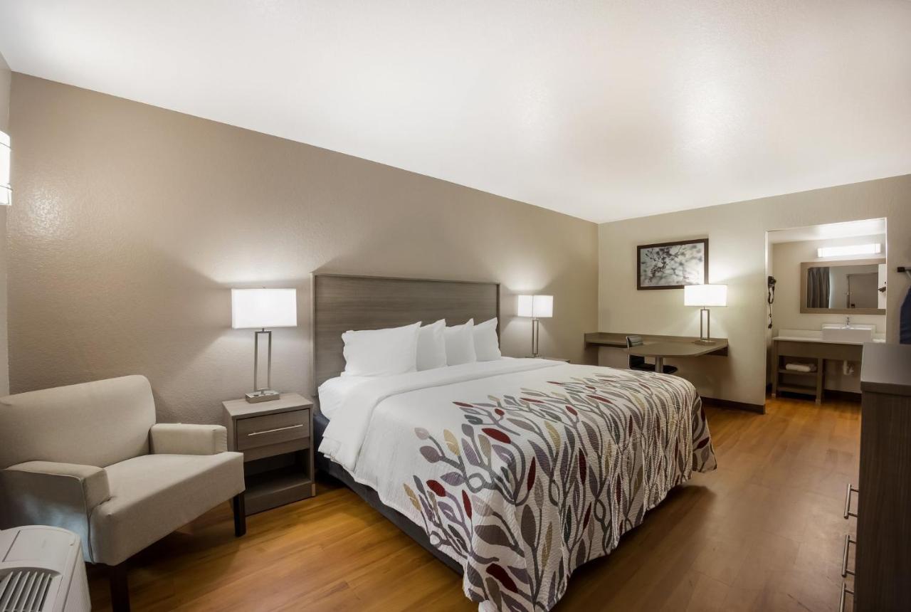 Red Roof Inn & Suites Thomasville Extérieur photo