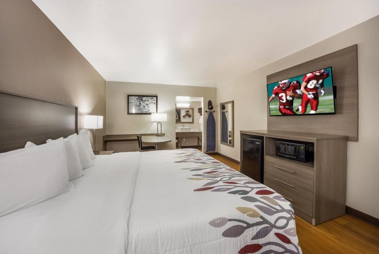 Red Roof Inn & Suites Thomasville Extérieur photo