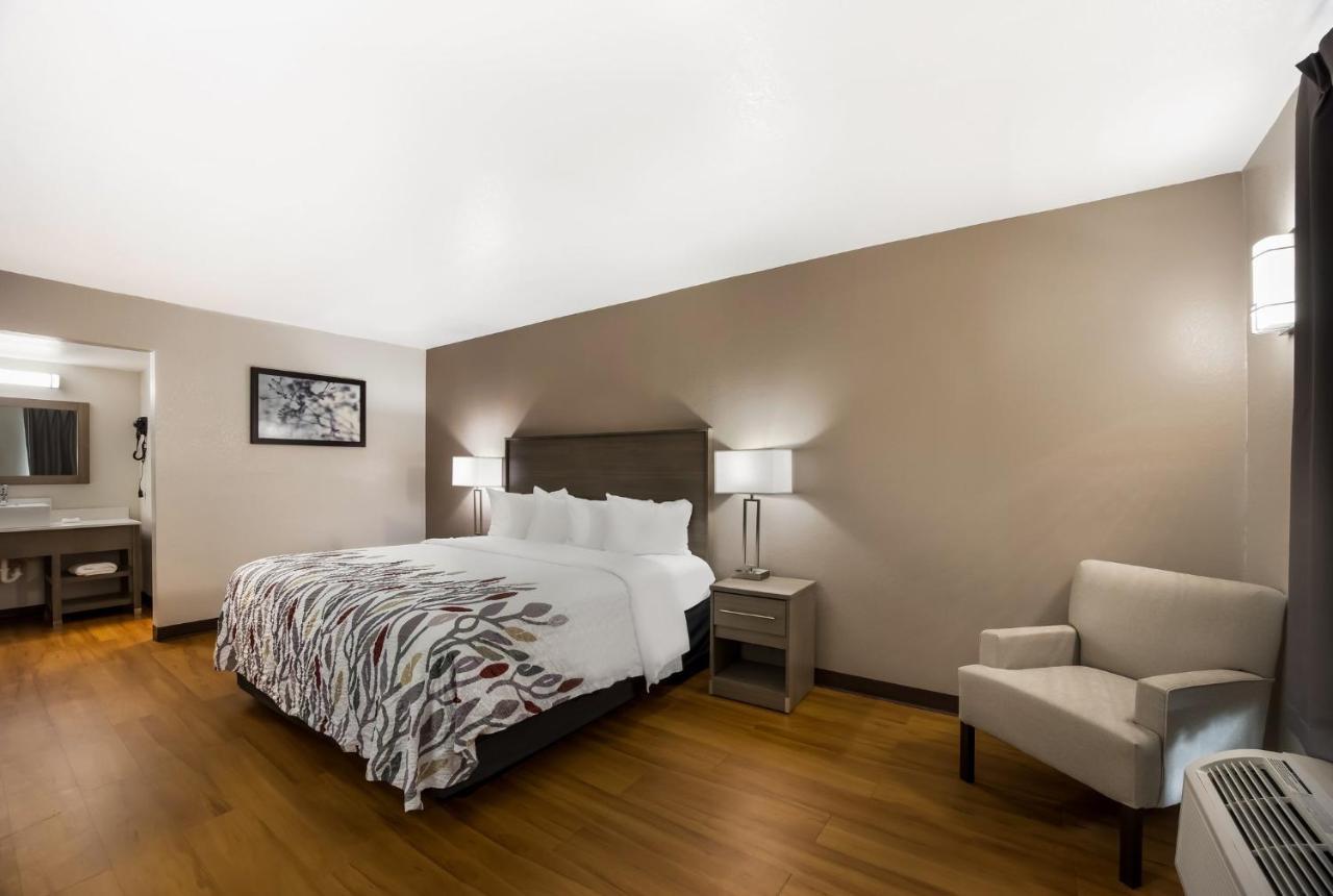 Red Roof Inn & Suites Thomasville Extérieur photo