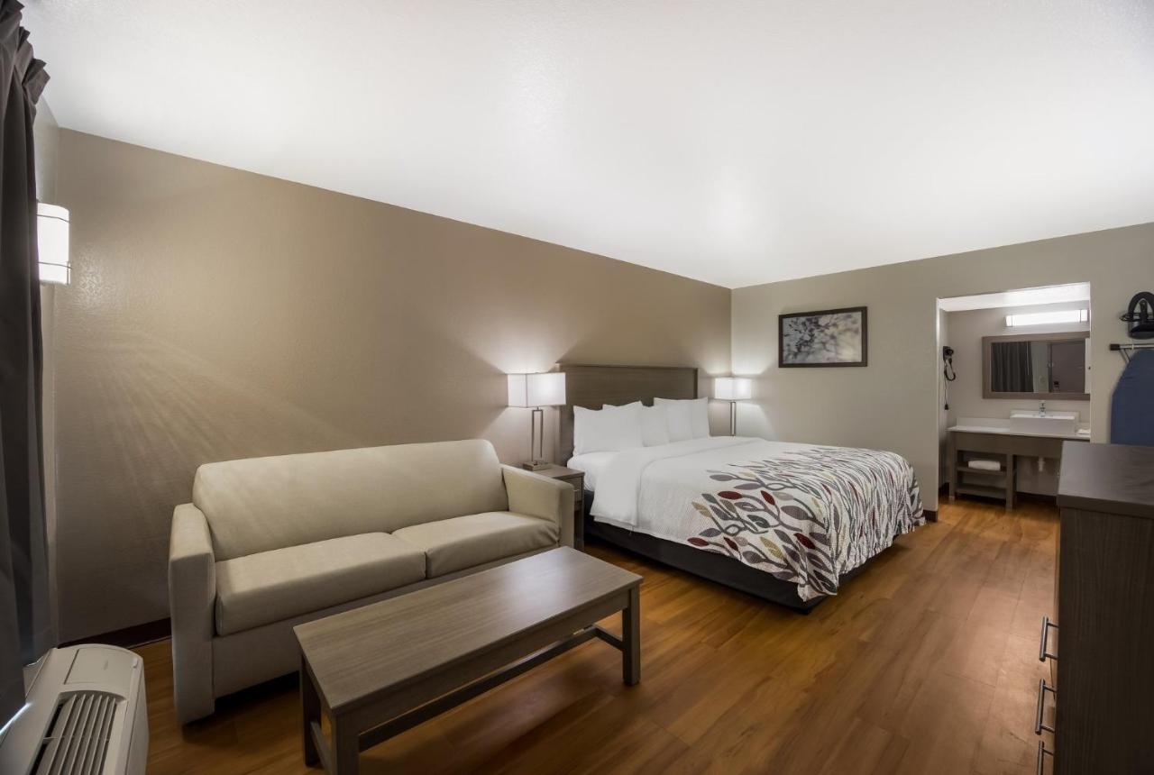Red Roof Inn & Suites Thomasville Extérieur photo
