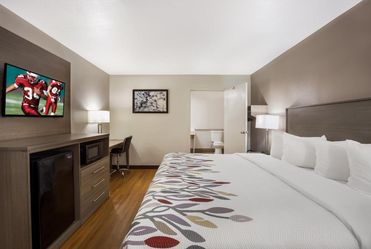 Red Roof Inn & Suites Thomasville Extérieur photo