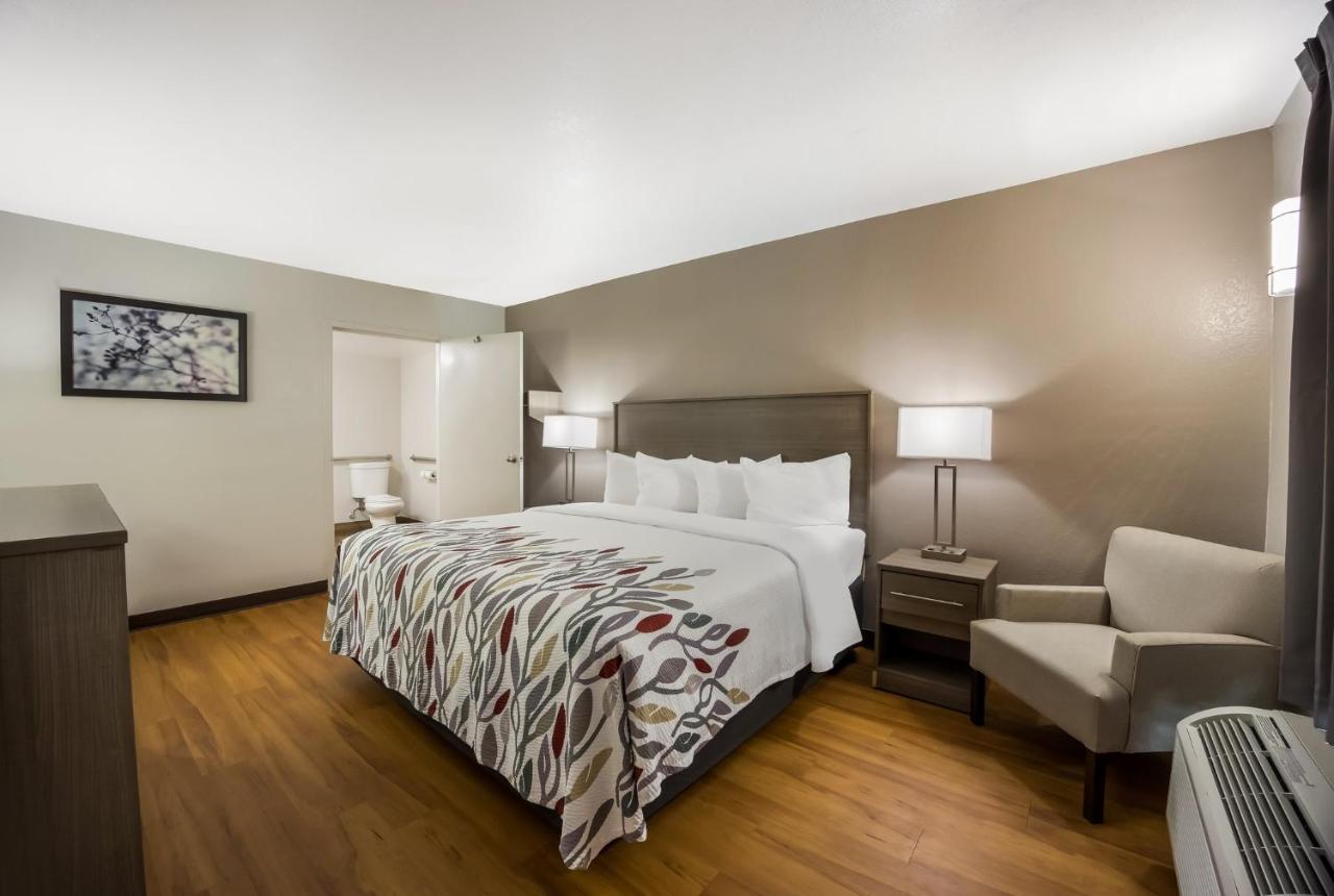 Red Roof Inn & Suites Thomasville Extérieur photo